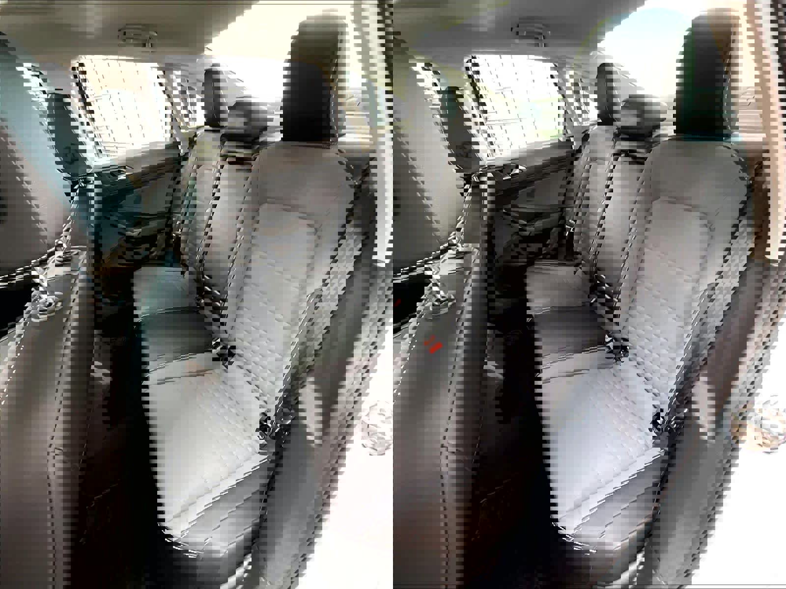 Used 2025 Volkswagen Jetta SE w/ Sunroof Package image 28