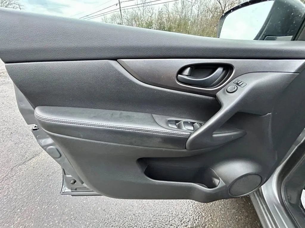 Used 2020 Nissan Rogue Sport S w/ Appearance Package image 12