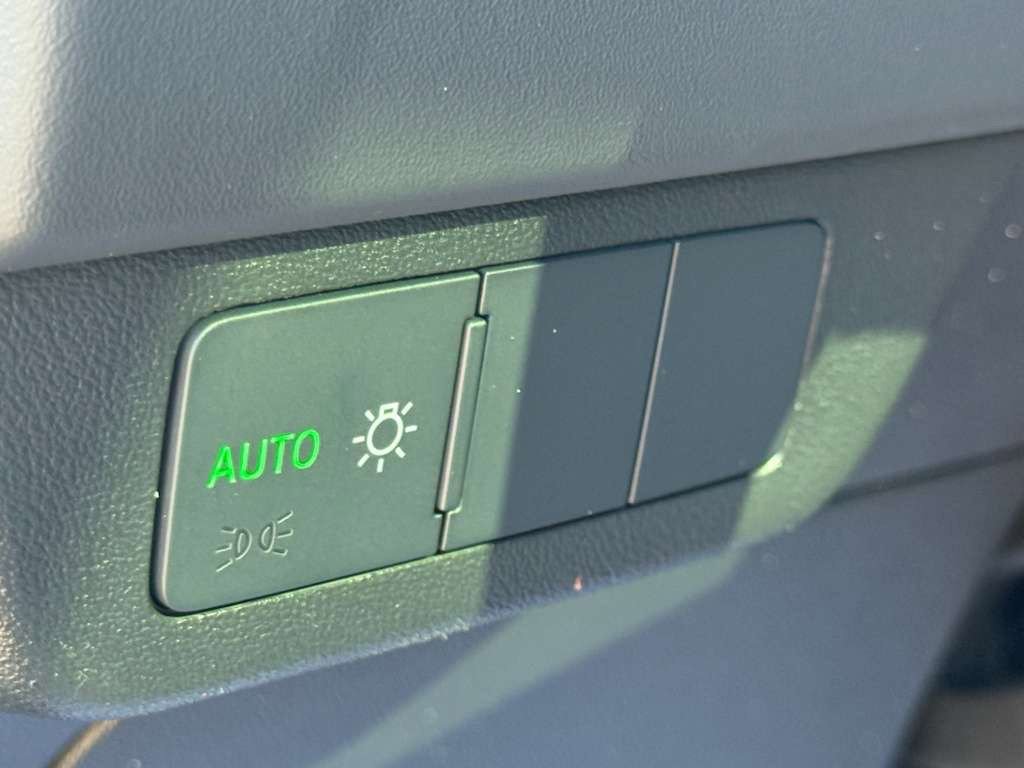 Used 2024 Audi Q4 e-tron Premium w/ Convenience Package image 55