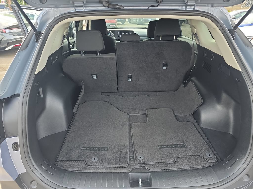 Used 2025 Kia Sportage LX FWD image 20