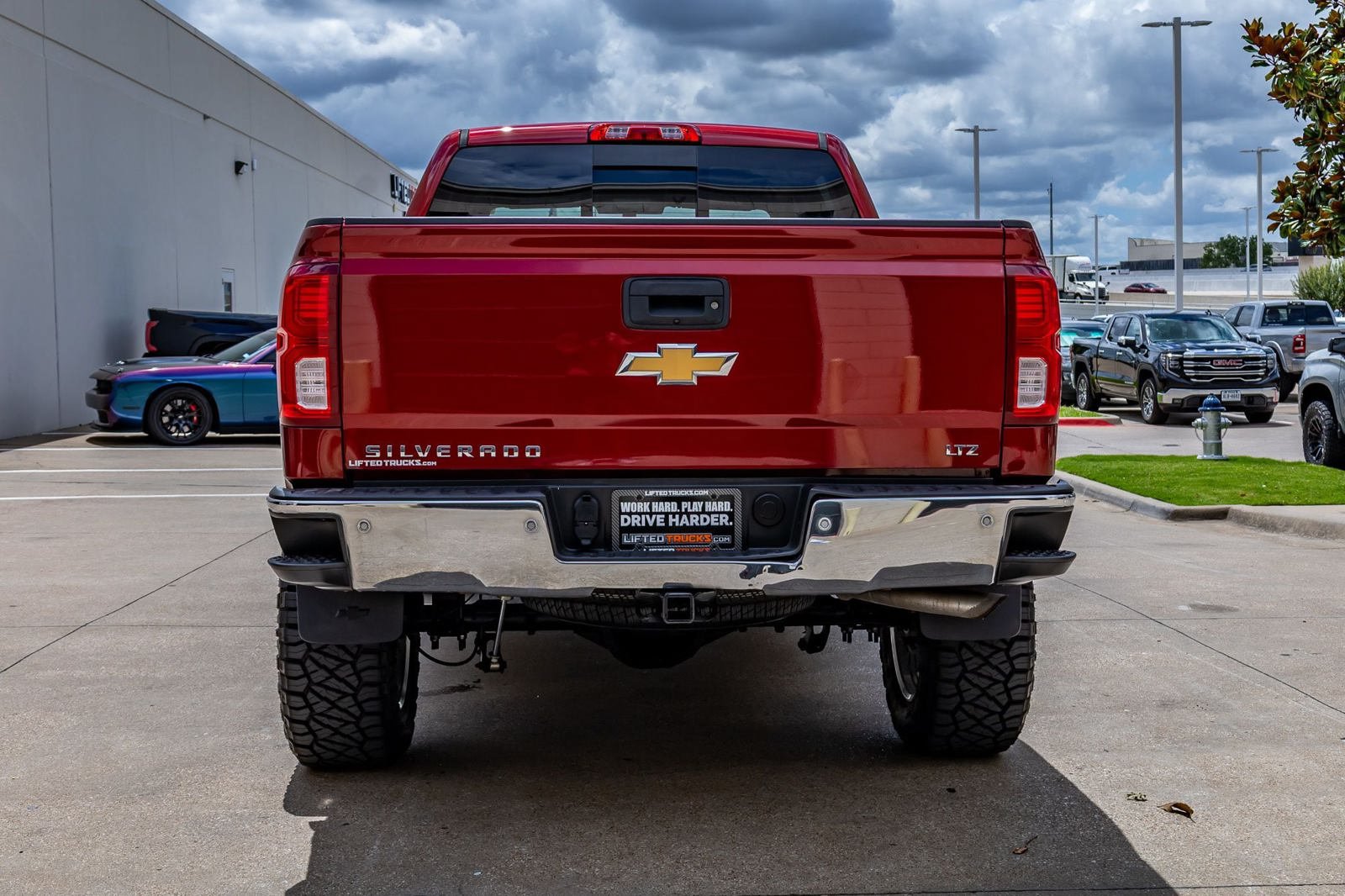 Used 2018 Chevrolet Silverado 1500 LTZ w/ Sport Package AWD/4WD image 8