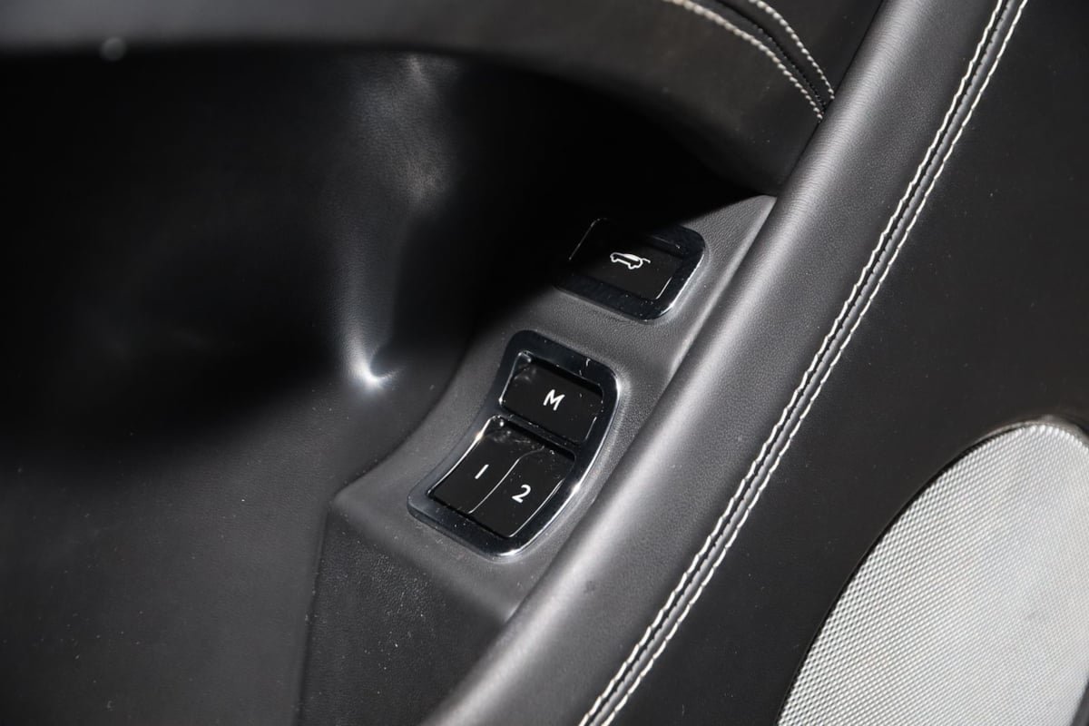 Used 2018 Bentley Bentayga AWD/4WD image 43