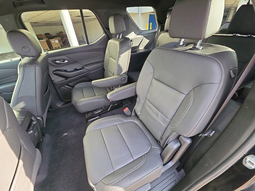 Used 2023 Chevrolet Traverse LT AWD/4WD image 23