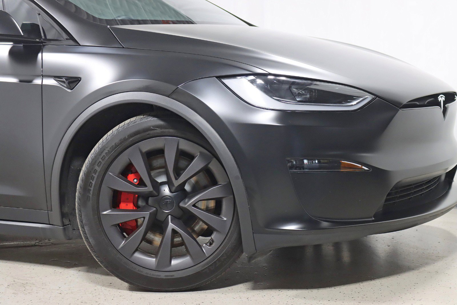 Used 2023 Tesla Model X Plaid image 5