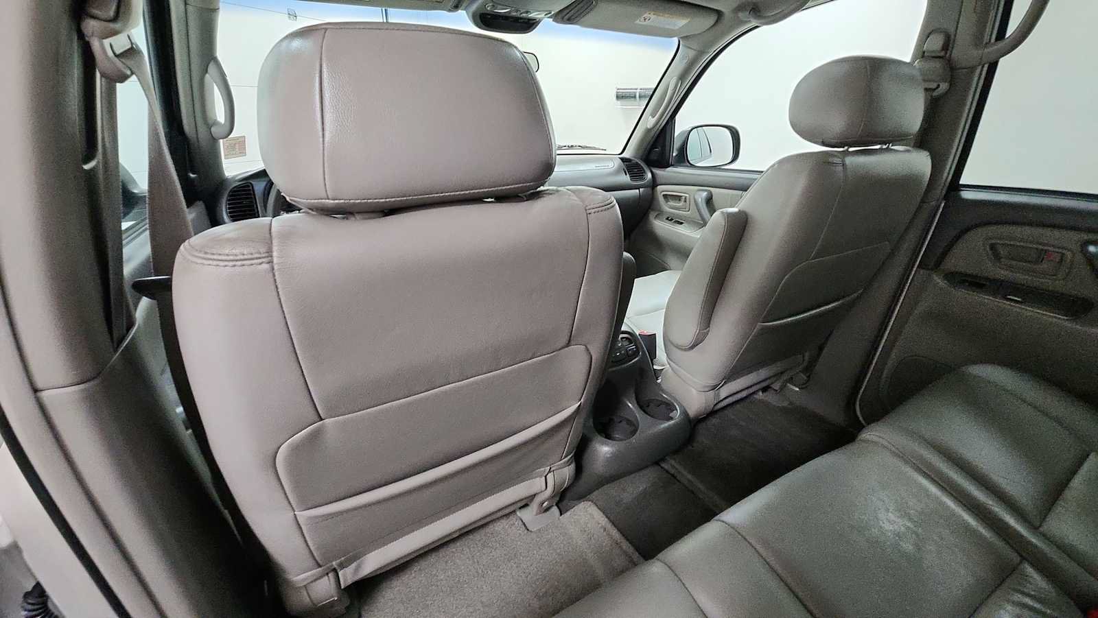 Used 2002 Toyota Sequoia Limited AWD/4WD image 25