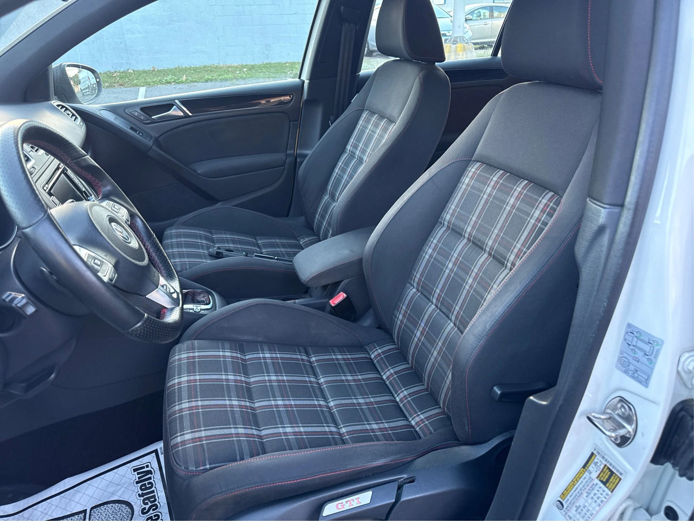 Used 2013 Volkswagen Golf 4-Door image 11