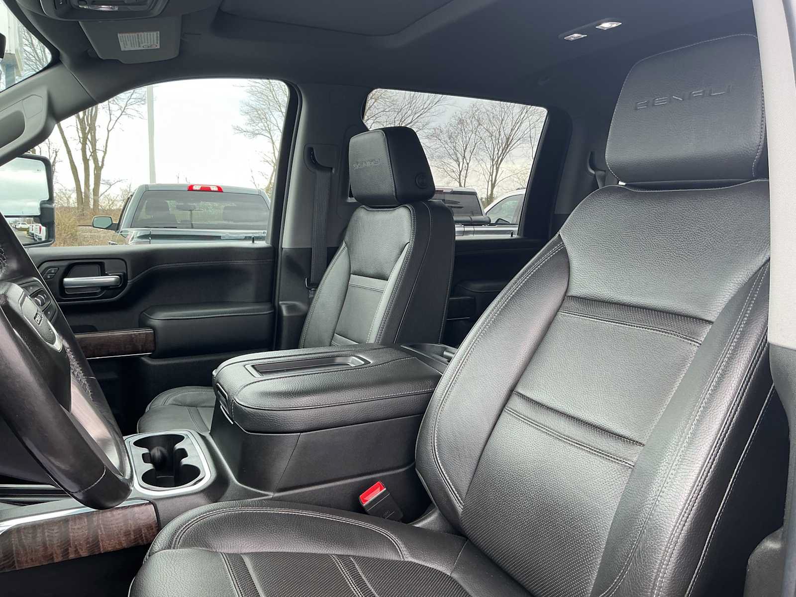 Used 2021 GMC Sierra 2500 Denali w/ Denali Ultimate Package AWD/4WD image 21