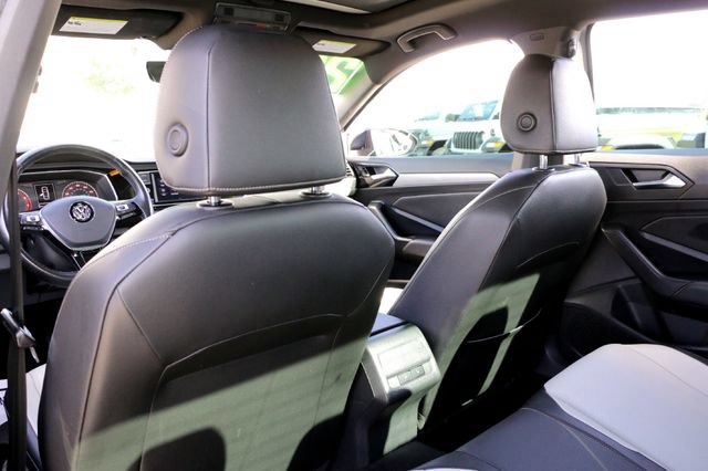 Used 2020 Volkswagen Jetta R-Line w/ R-Line Cold Weather Package FWD image 23