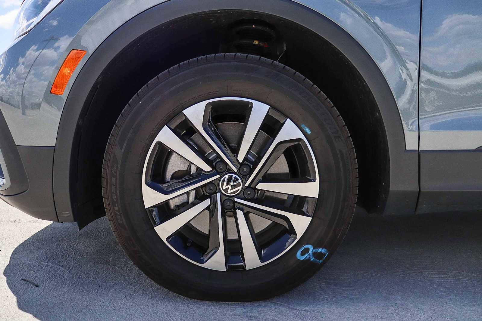 Used 2023 Volkswagen Tiguan S image 11