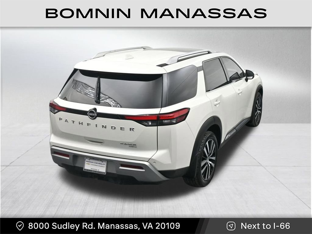 Used 2024 Nissan Pathfinder Platinum image 25