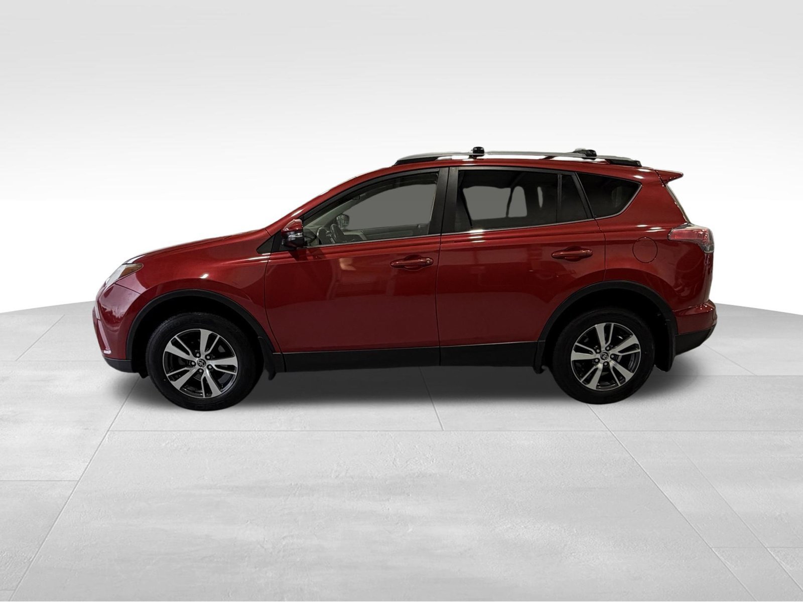 Used 2017 Toyota RAV4 XLE w/ Plus Special Value Package AWD/4WD image 3