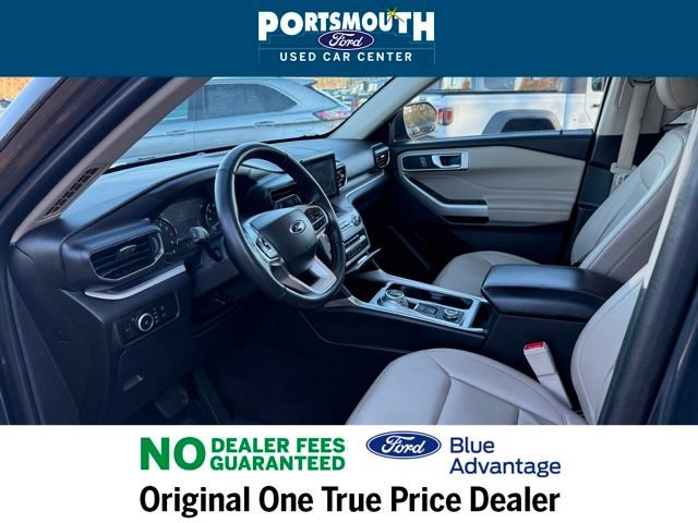Used 2023 Ford Explorer XLT w/ Equipment Group 202A image 4