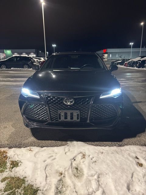 Used 2022 Toyota Avalon Touring w/ Advanced Safety Package image 1