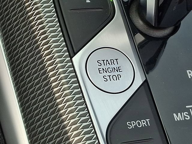 Used 2021 BMW M440i Convertible w/ Executive Package RWD image 16