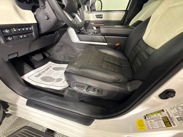 Used 2025 Toyota Sequoia Capstone AWD/4WD image 19