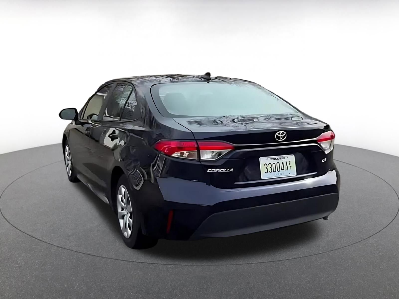 Used 2025 Toyota Corolla LE image 12