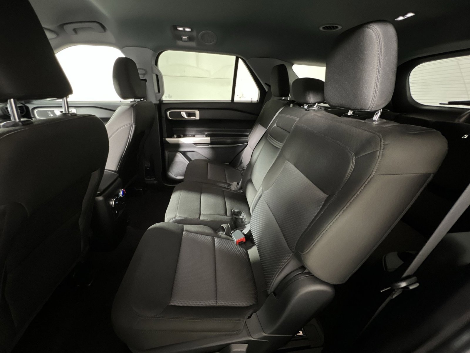 Used 2022 Ford Explorer XLT image 23