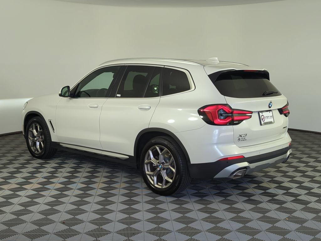 Used 2024 BMW X3 sDrive30i RWD image 4