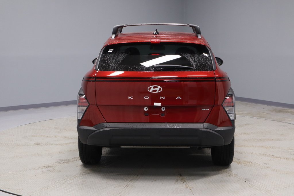 Certified 2025 Hyundai Kona SEL image 9