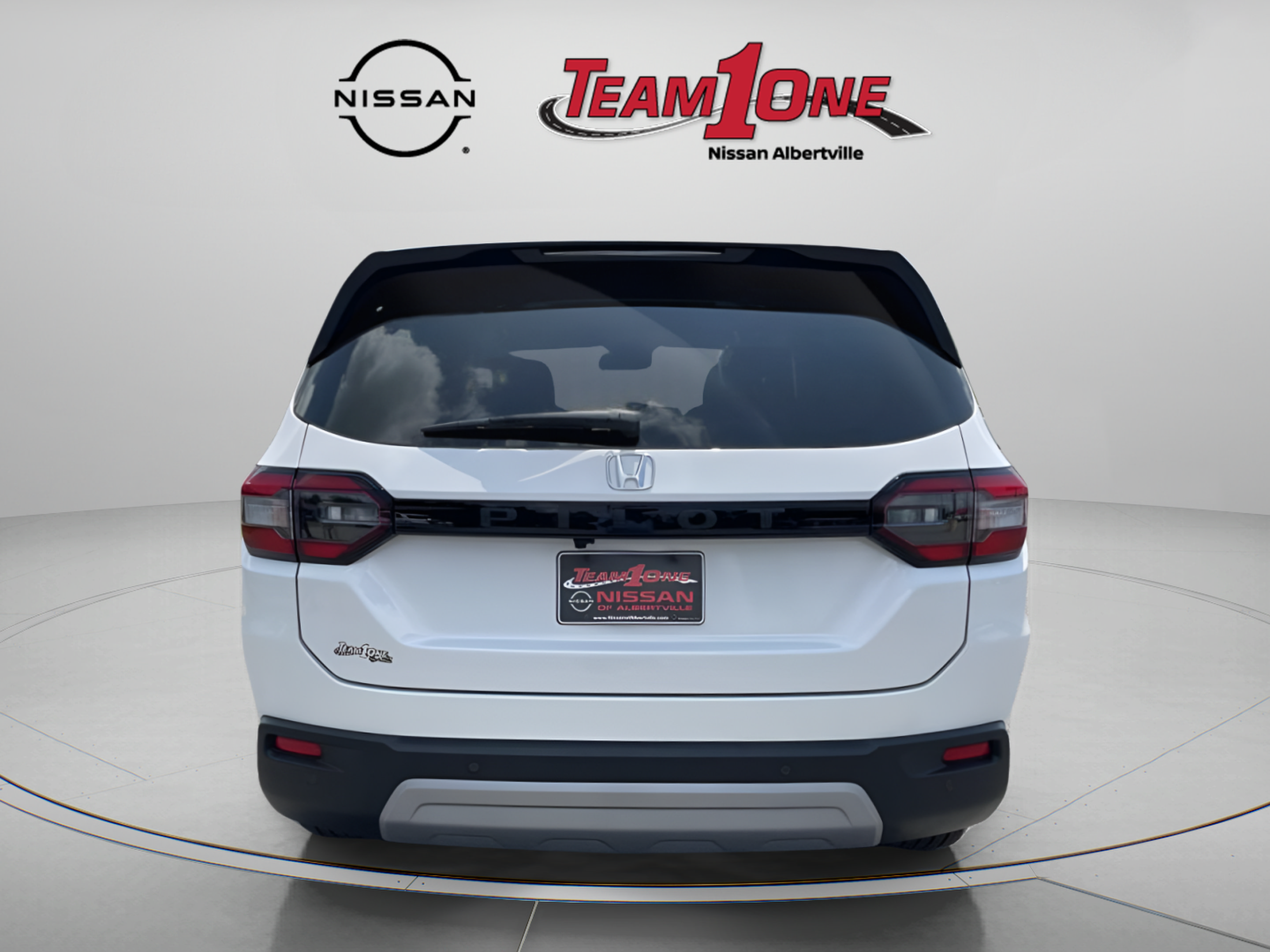 Used 2025 Honda Pilot EX-L image 7