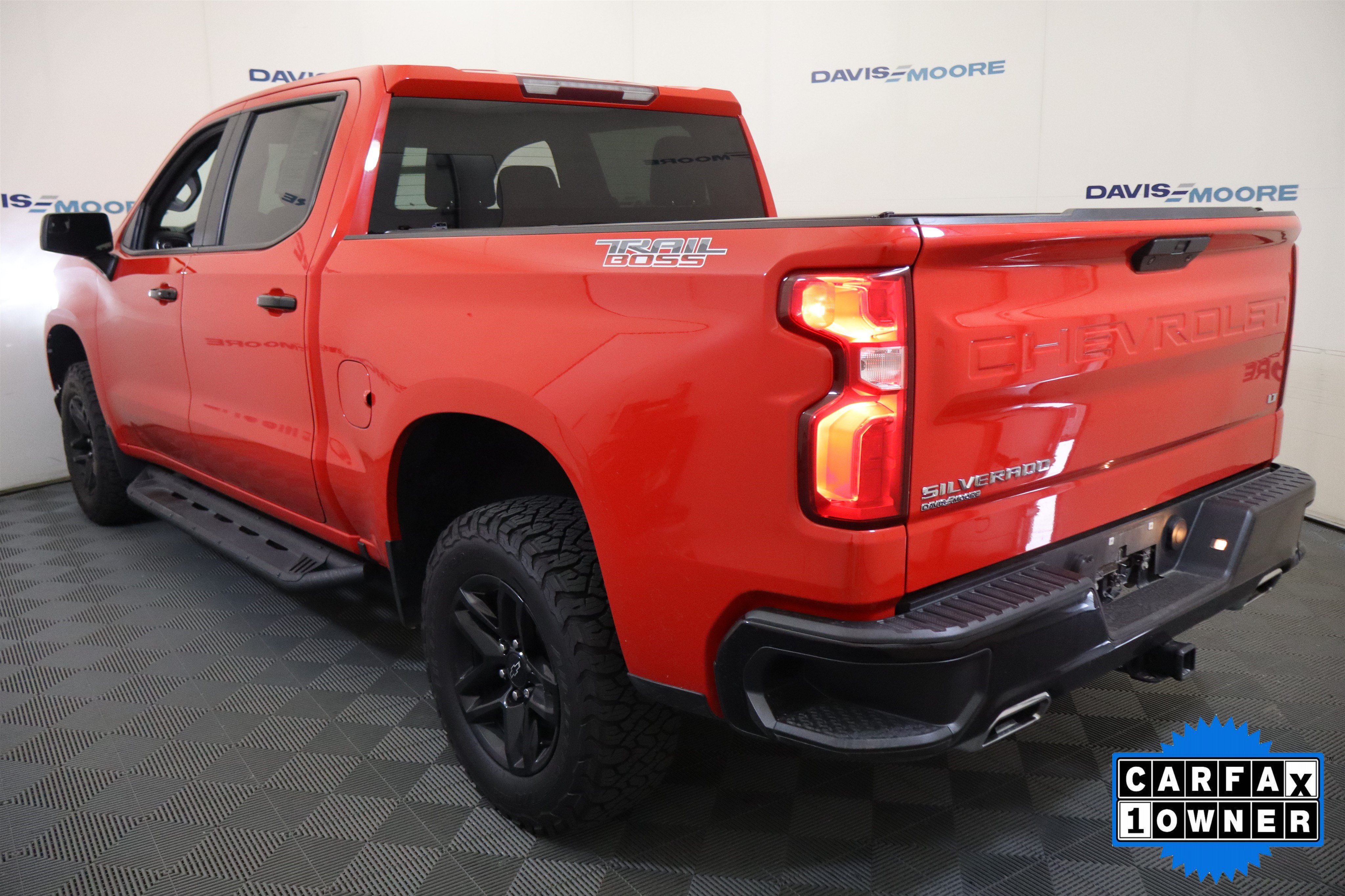 Used 2021 Chevrolet Silverado 1500 LT Trail Boss w/ Bed Protection Package AWD/4WD image 8