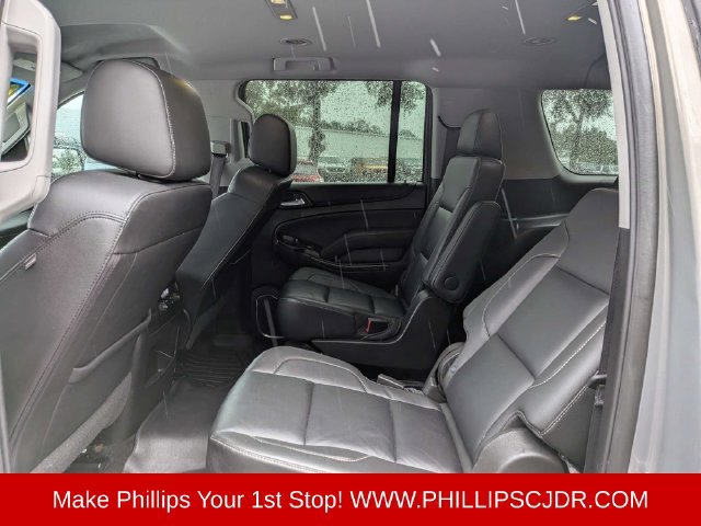 Used 2017 Chevrolet Suburban LT w/ Luxury Package RWD image 13
