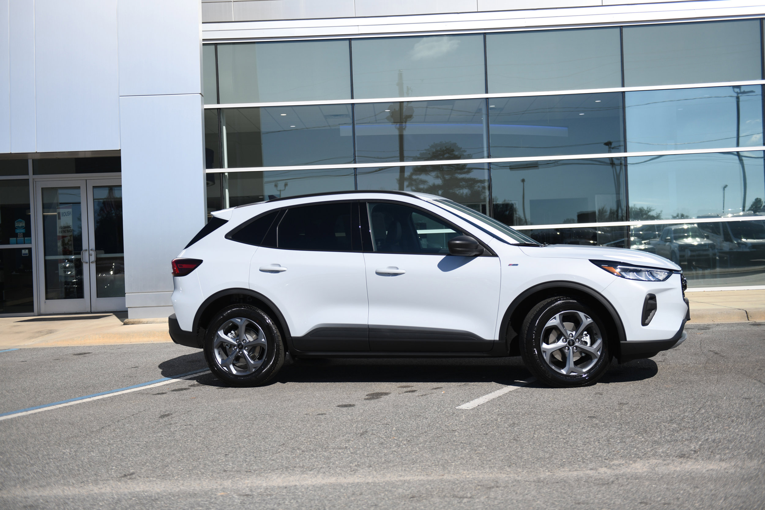 New 2026 Ford Escape ST-Line w/ Tech Pack #1 image 2