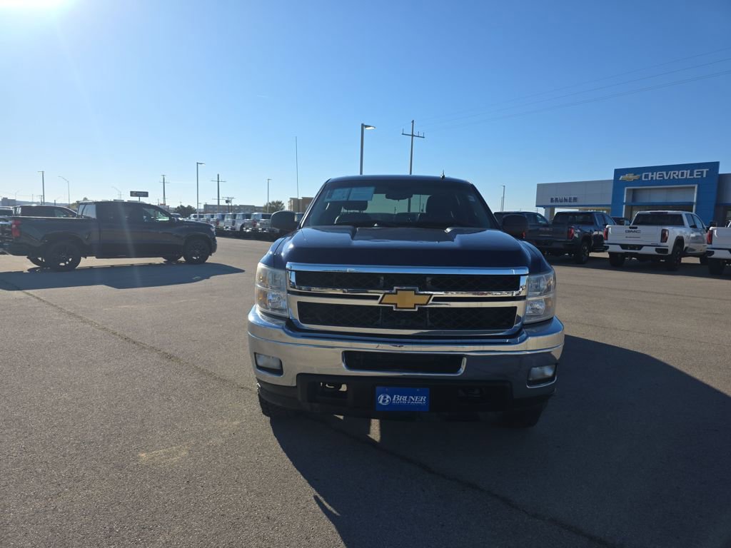 Used 2014 Chevrolet Silverado 2500 LT w/ Interior Plus Package image 2