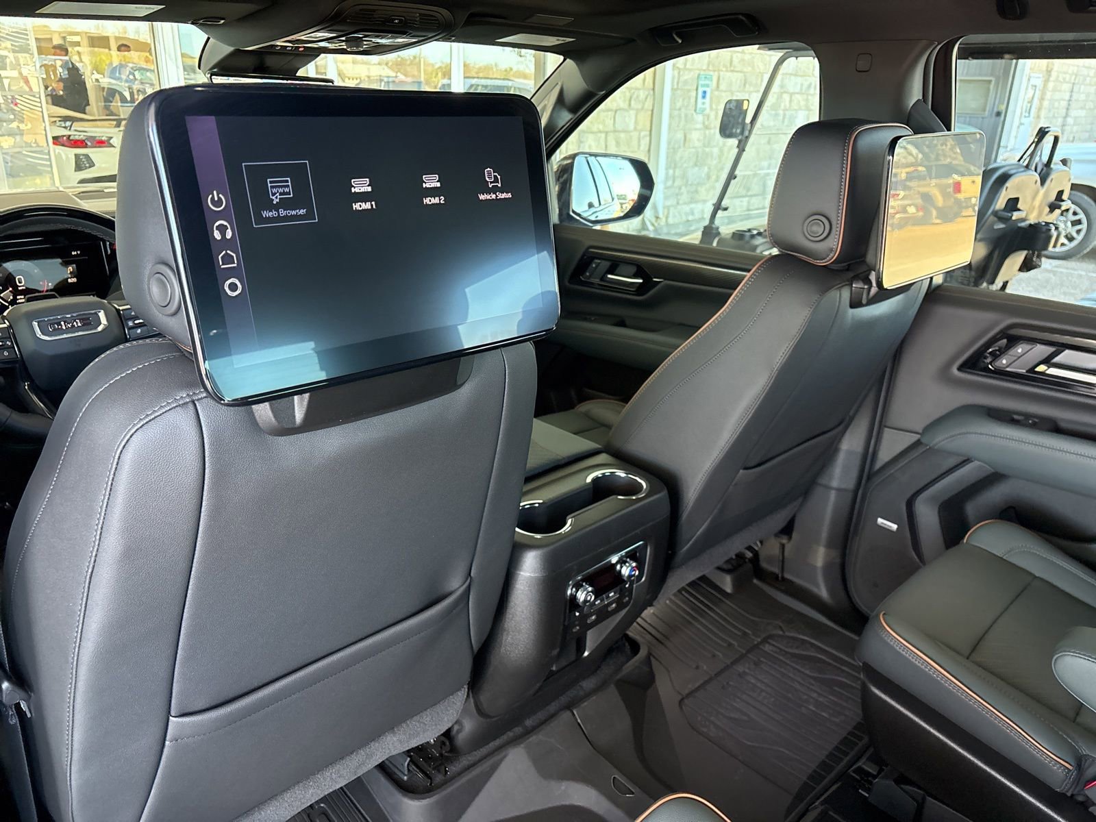 New 2026 GMC Yukon AT4 w/ AT4 Premium Plus Package image 14