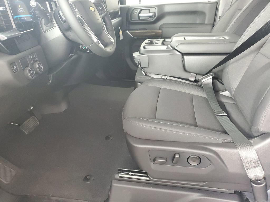 New 2026 Chevrolet Silverado 3500 LT w/ Convenience Package image 13