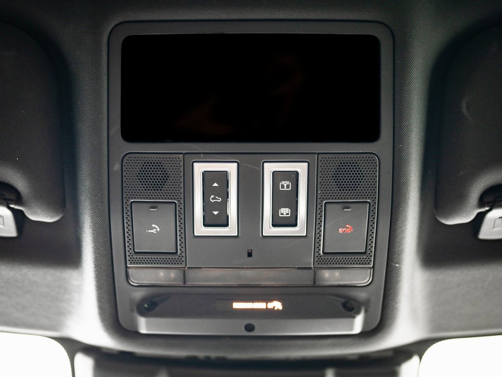 Used 2023 Land Rover Range Rover Evoque R-Dynamic SE image 38