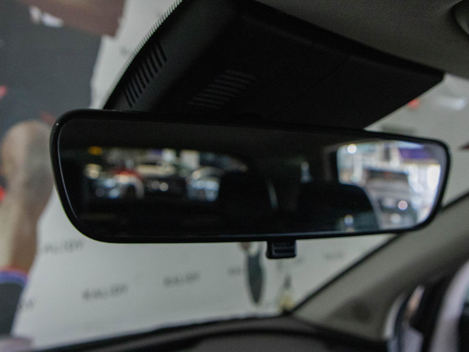 New 2025 Kia Sportage SX image 13