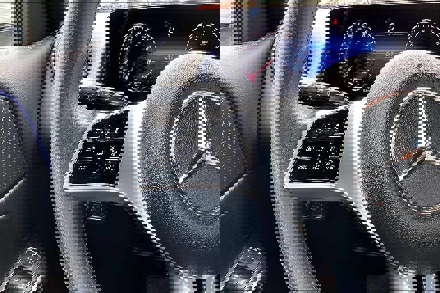 Certified 2024 Mercedes-Benz GLB 250 image 24