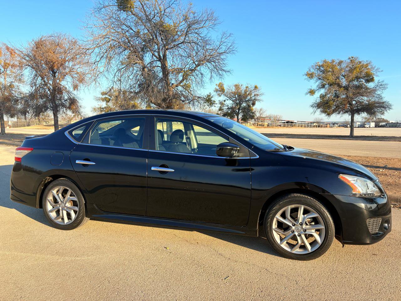 Used 2013 Nissan Sentra SR w/ Premium Pkg image 35