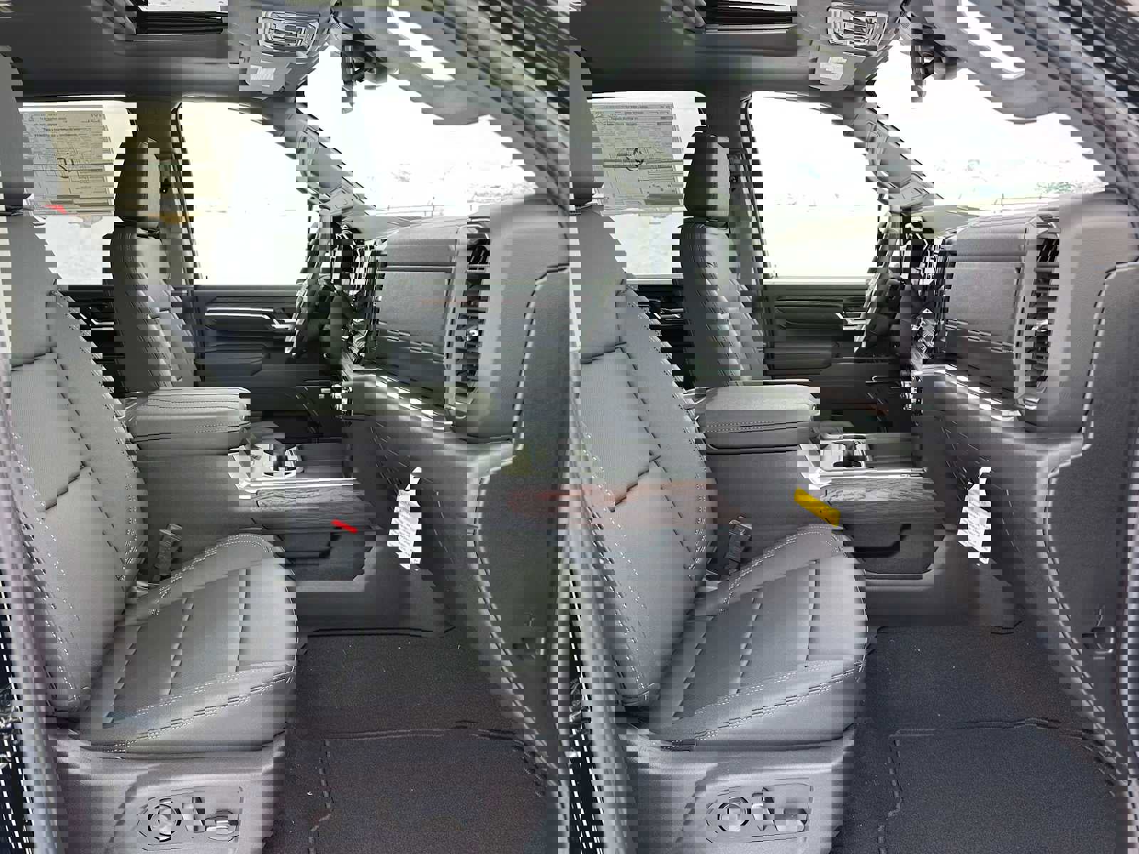 New 2026 GMC Sierra 2500 SLT w/ SLT Convenience Package image 10