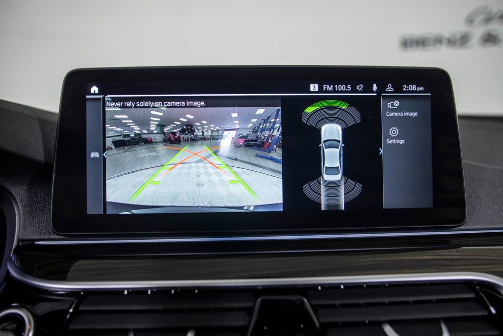 Used 2023 BMW 530e w/ Executive Package image 36