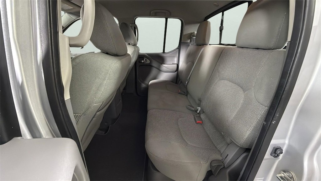 Used 2020 Nissan Frontier SV image 21