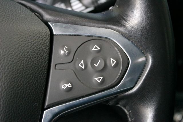 Used 2022 Chevrolet Traverse LT FWD image 18