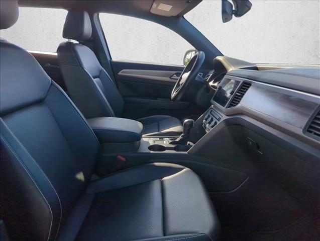 Used 2020 Volkswagen Atlas Cross Sport SE w/ Towing Package image 22