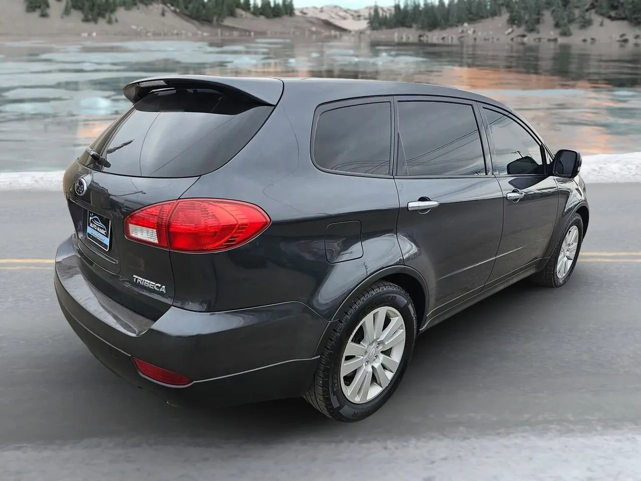 Used 2009 Subaru Tribeca Special Edition image 6