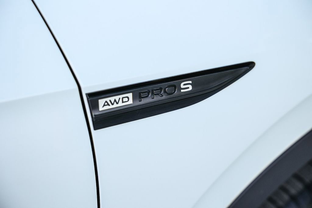 New 2026 Volkswagen ID.4 Pro S image 13