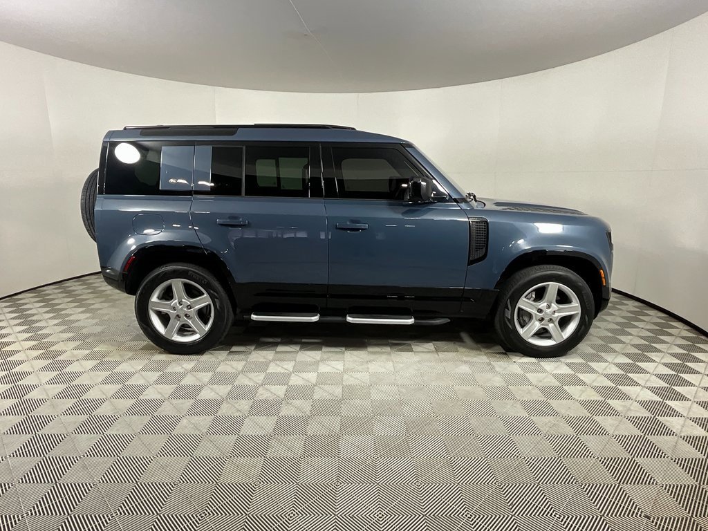 Certified 2022 Land Rover Defender 110 X-Dynamic SE image 5