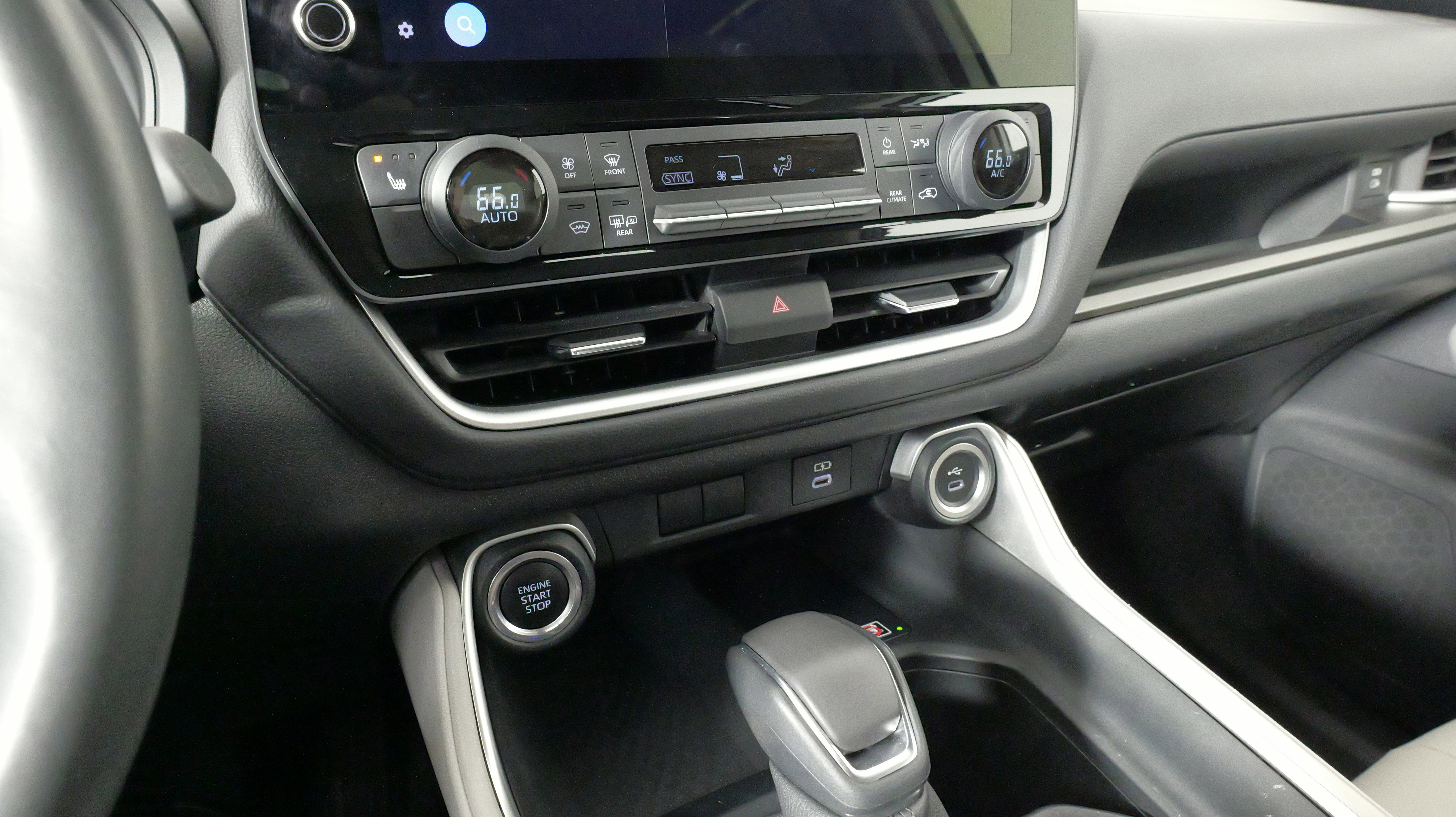 Used 2024 Toyota Grand Highlander XLE image 50