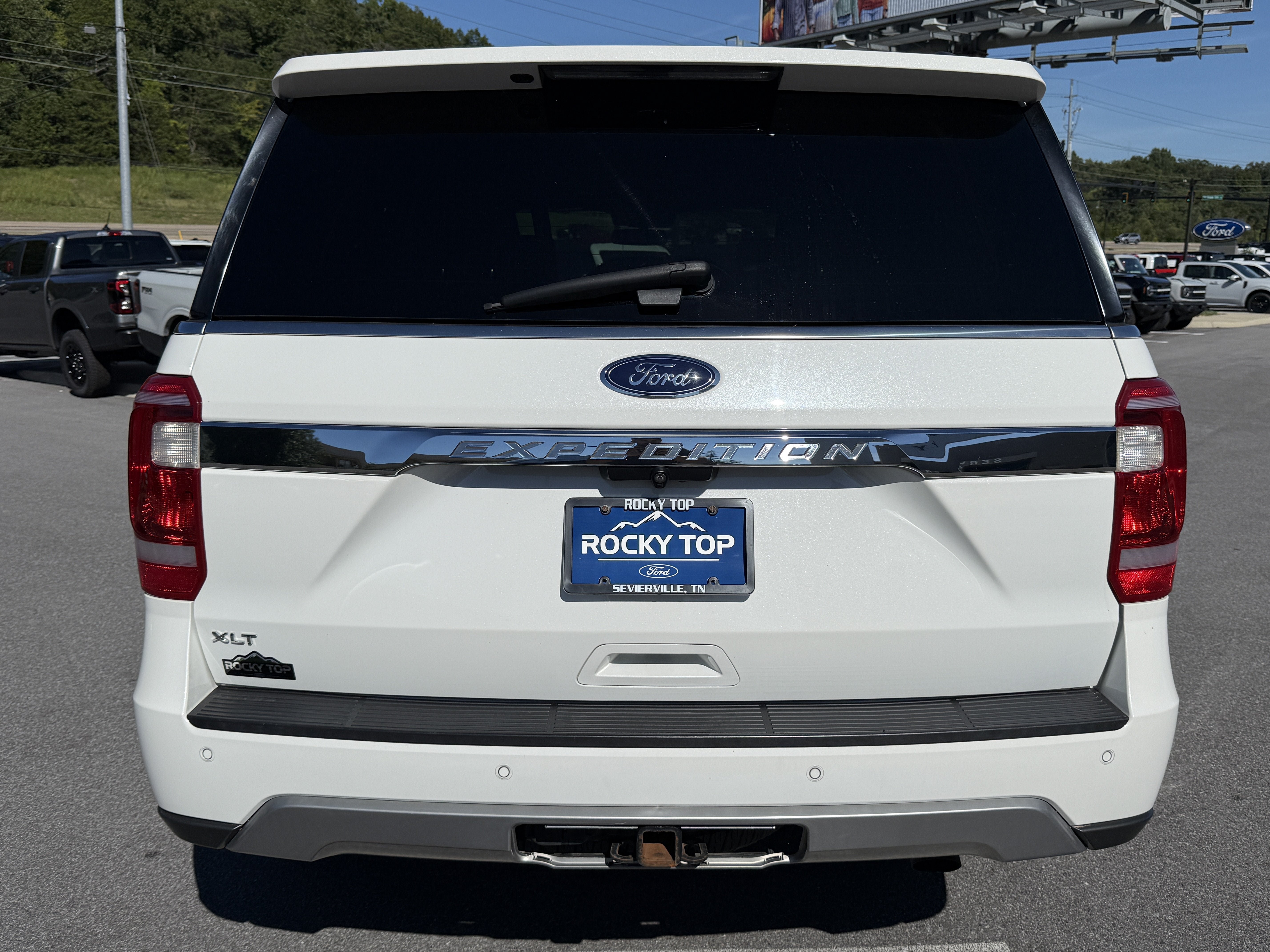 Used 2020 Ford Expedition XLT w/ Equipment Group 202A AWD/4WD image 6