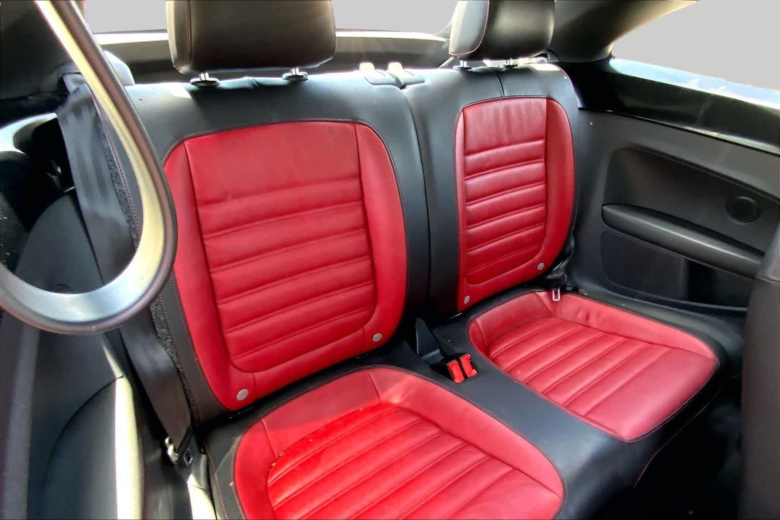 Used 2012 Volkswagen Beetle 2.0T FWD image 16