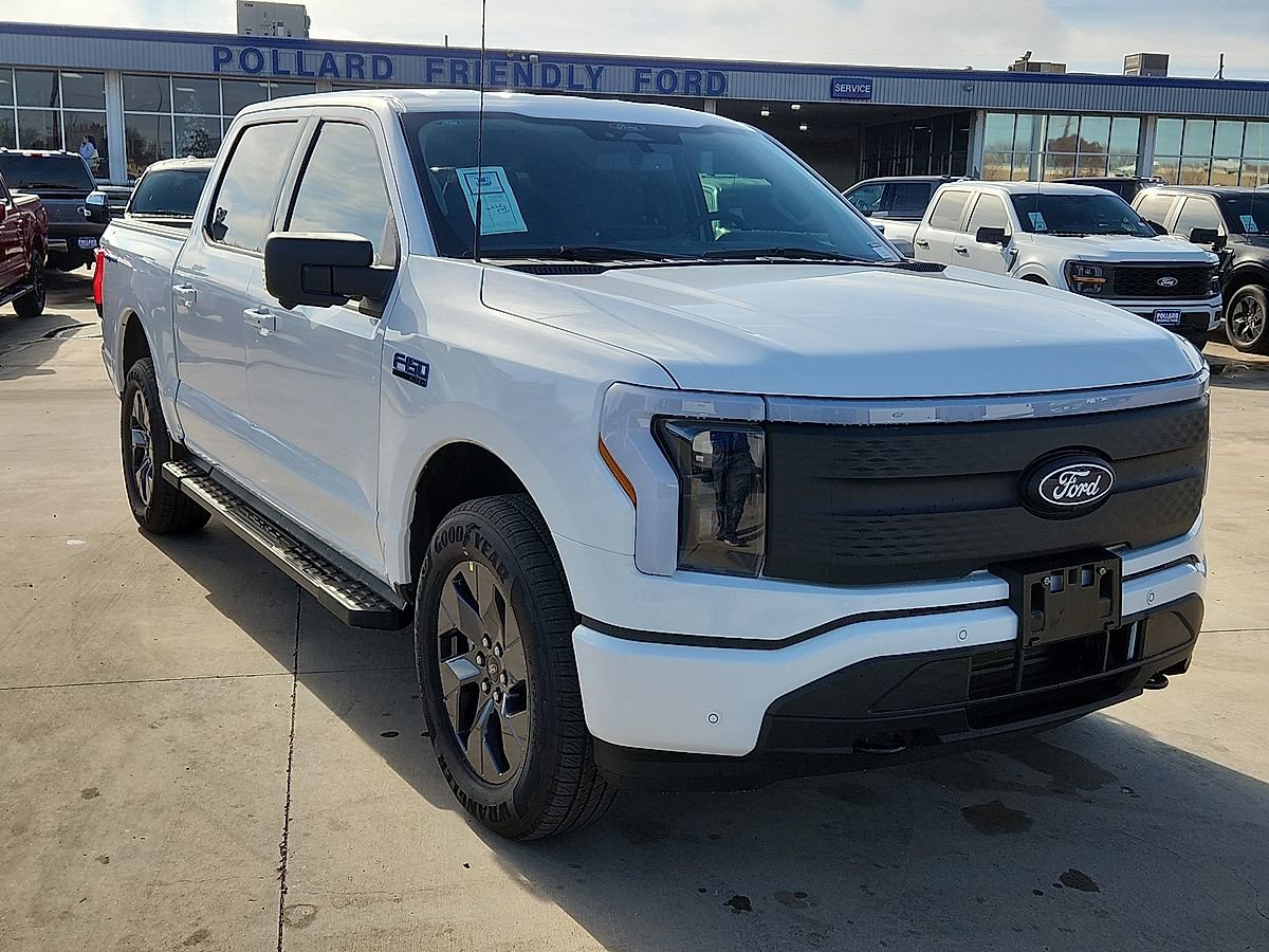 New 2025 Ford F150 Lightning Flash AWD/4WD image 4