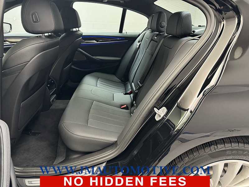 Used 2023 BMW 530i xDrive w/ Premium Package image 15