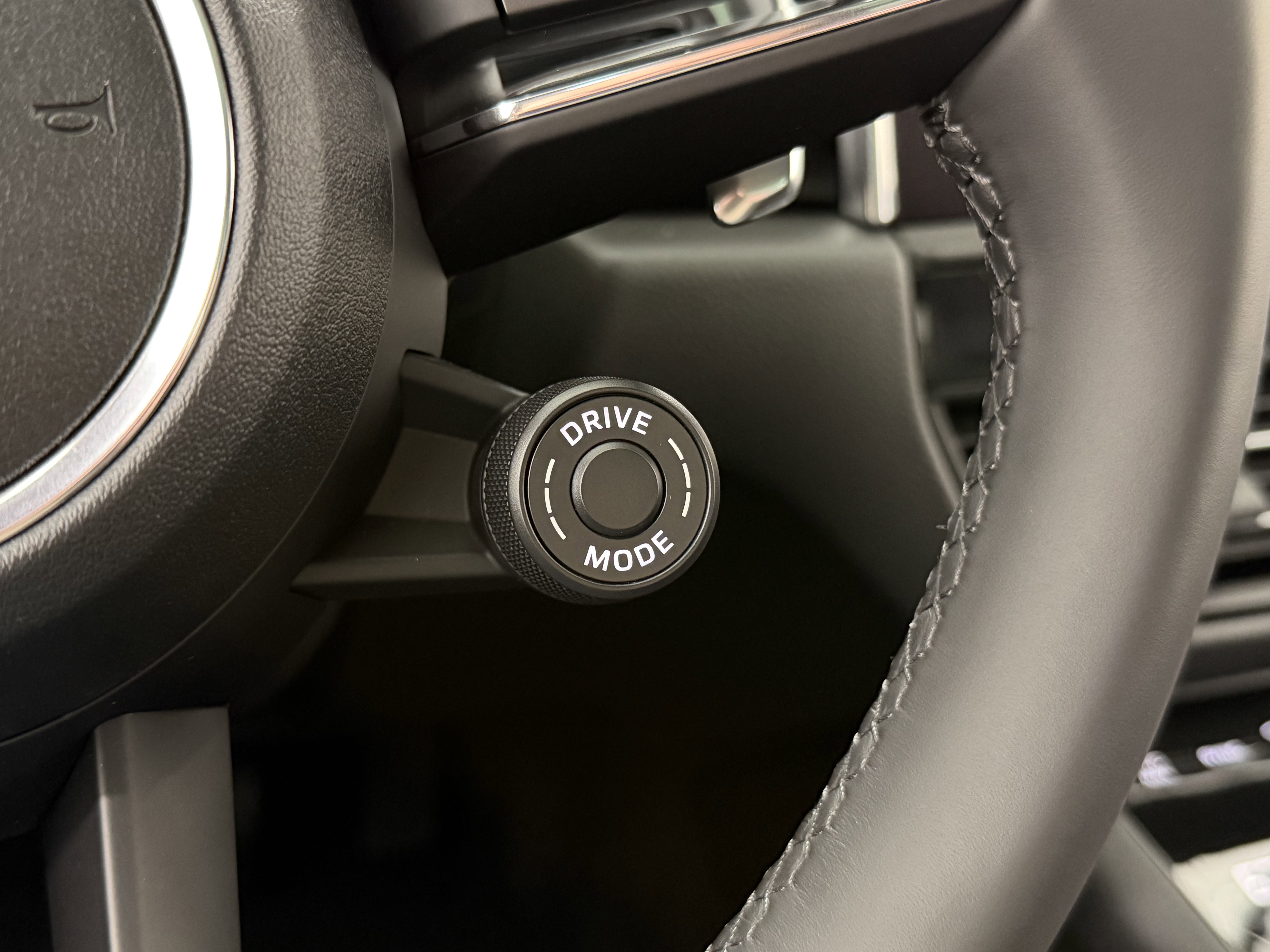 New 2026 Porsche Macan image 50