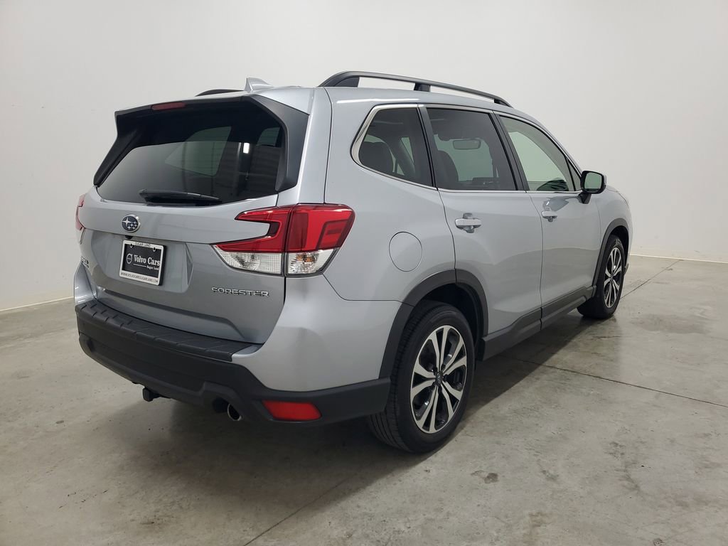 Used 2021 Subaru Forester Limited image 5