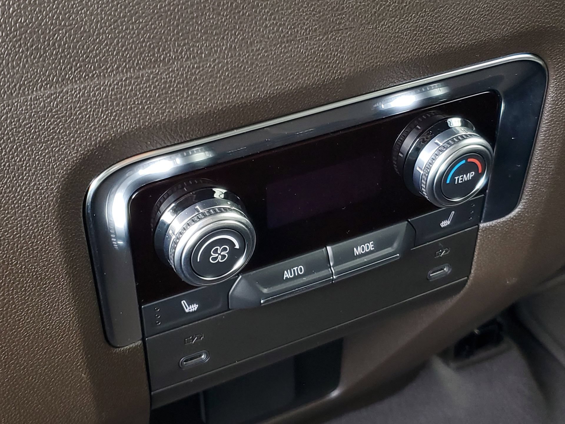 Used 2025 GMC Yukon Elevation RWD image 14